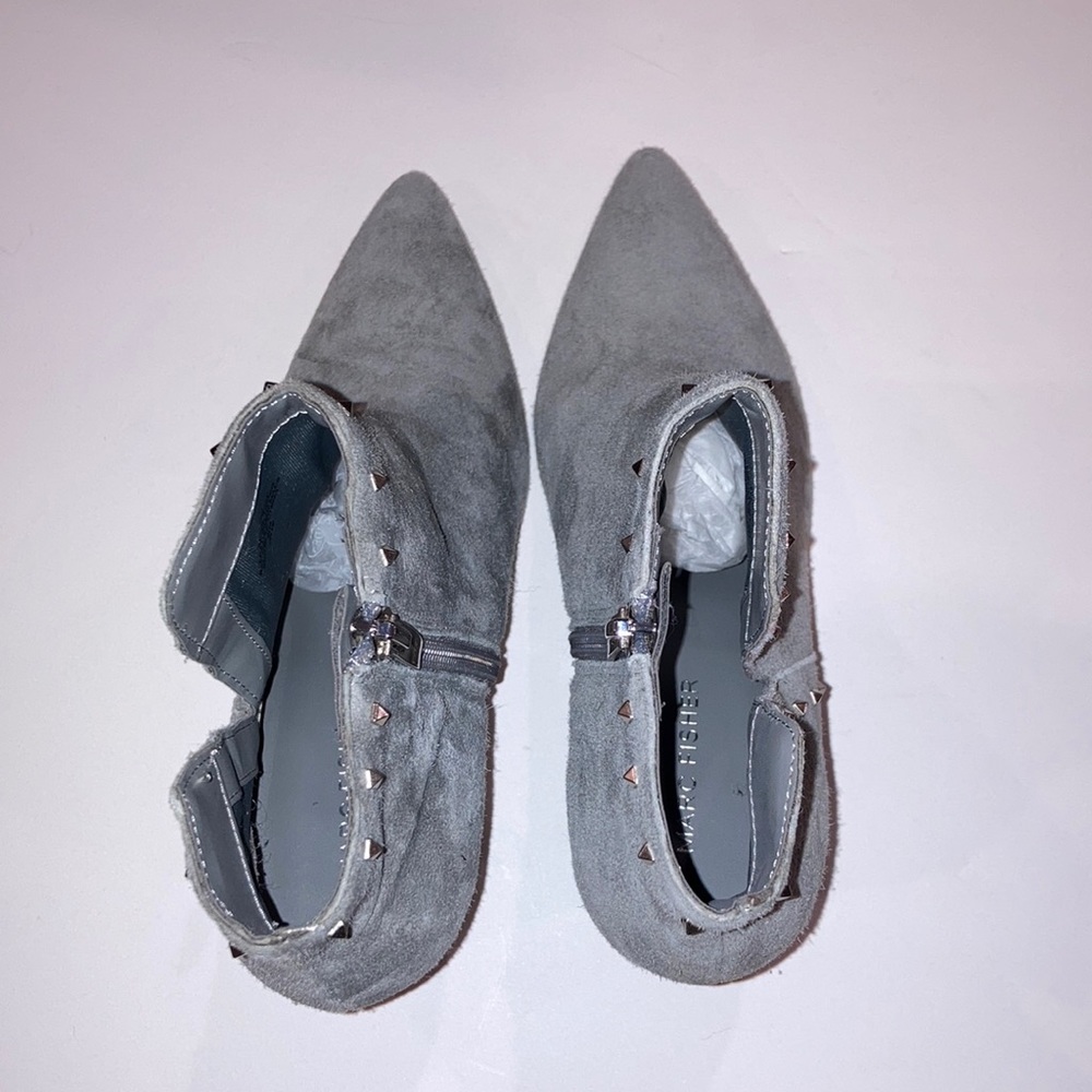 Women’s suede boots